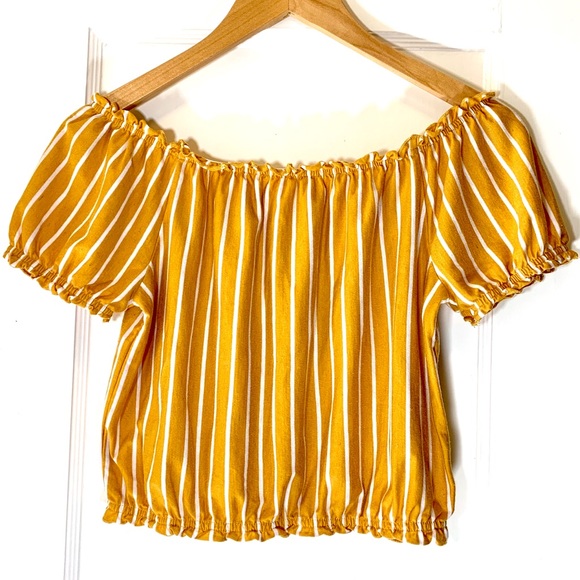 american eagle yellow crop top